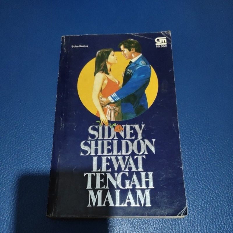 SIDNEY SHELDON LEWAT TENGAH MALAM