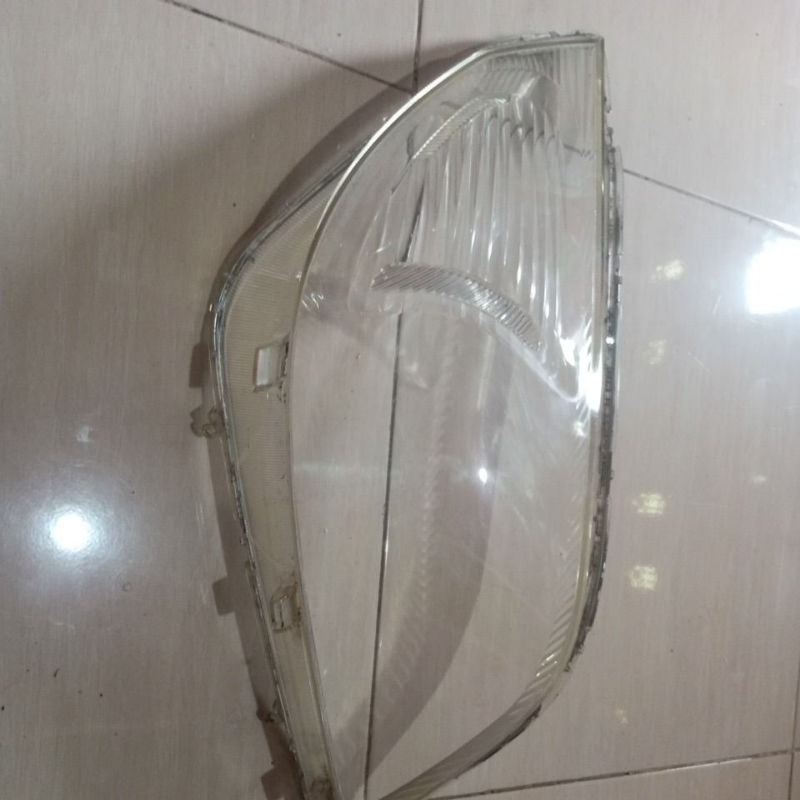 mika lampu depan Rush Terios th 2007-2009 gen 1 orginal sebelah kanan