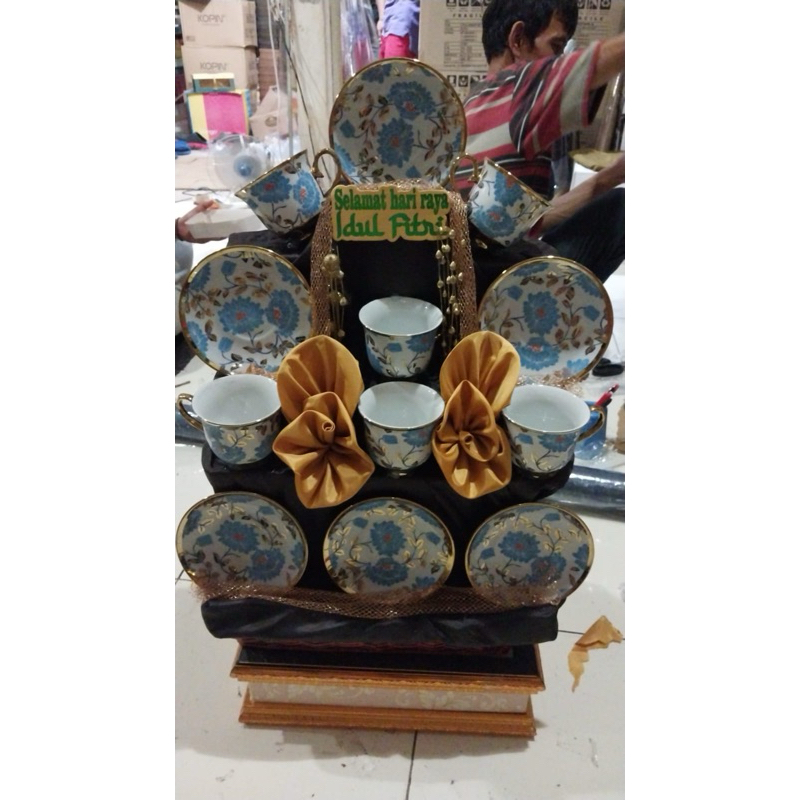 

parcel pecah belah idul fitri 2025