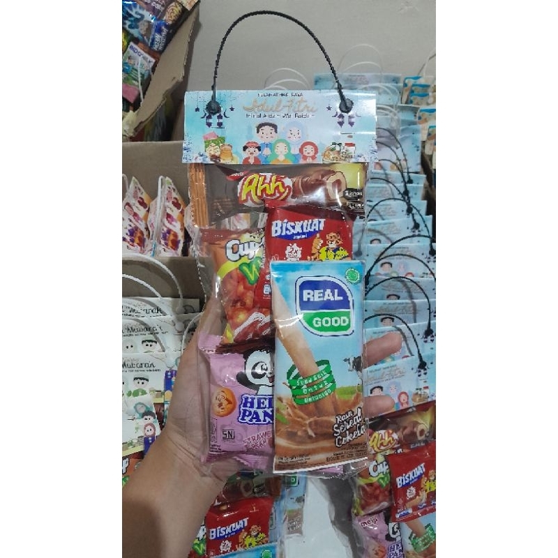 

Ready Stok Hampers Snack