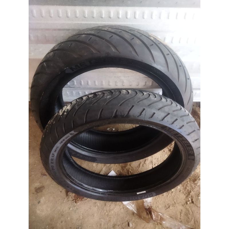Ban Motor Tubles Metzeler Roadtec Sepasang ukuran 120/70 Dan 180/55 Ring 17 Murah