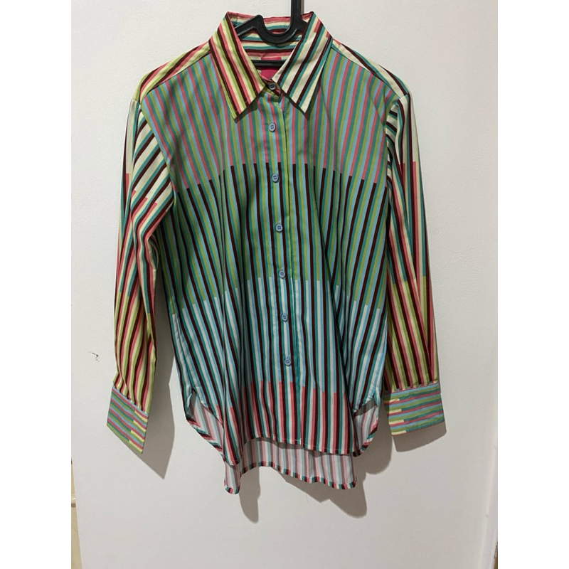 Kemeja Wanita Lengan Panjang Motif Garis-Garis KYRRA Original Preloved