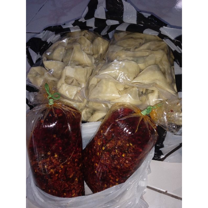 

frozeen wonton chilli oil