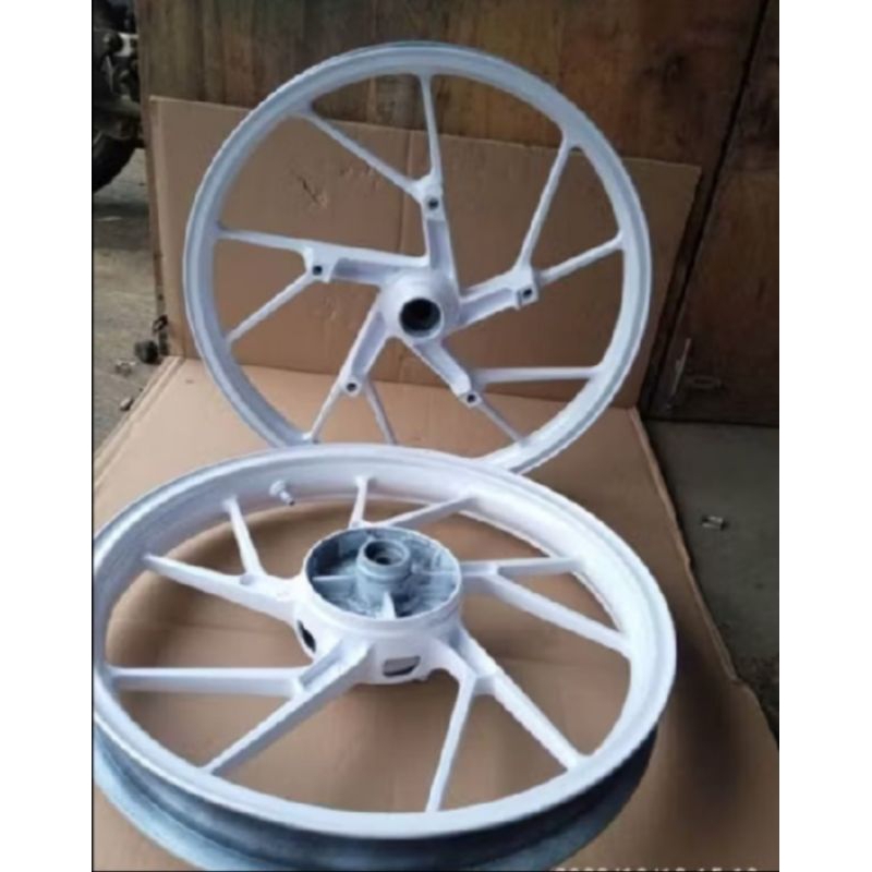 velg depan belakang Suzuki Satria Fu putih second original copotan