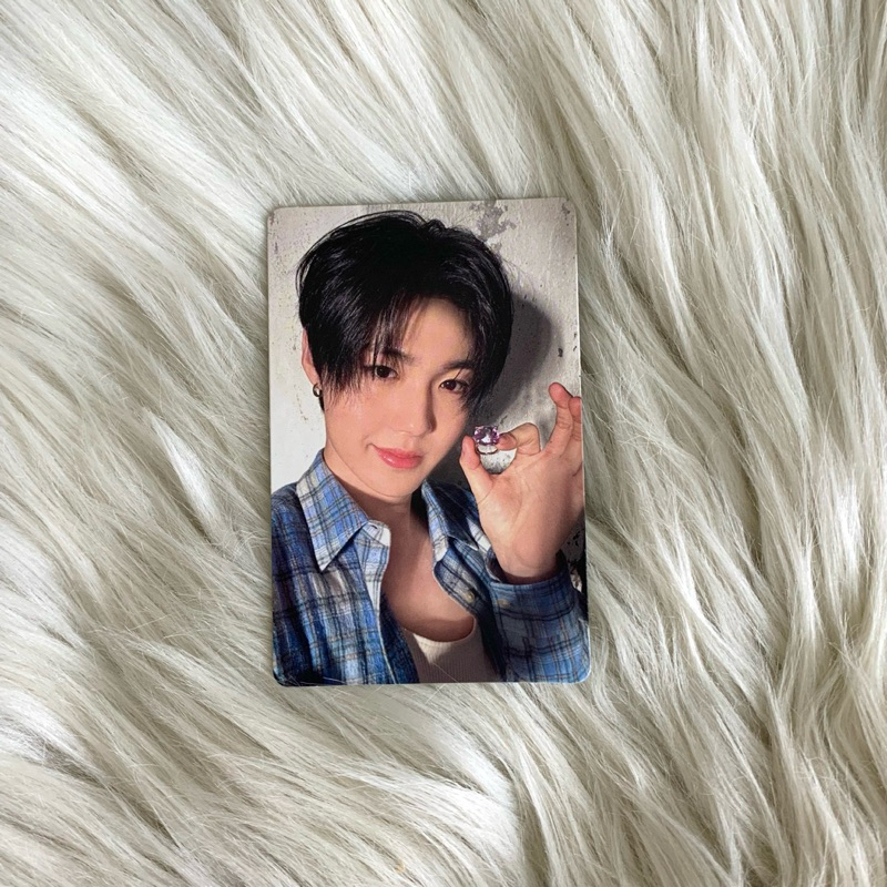 Photocard (PC) Doyoung Treasure “Pleasure Album” Green ver