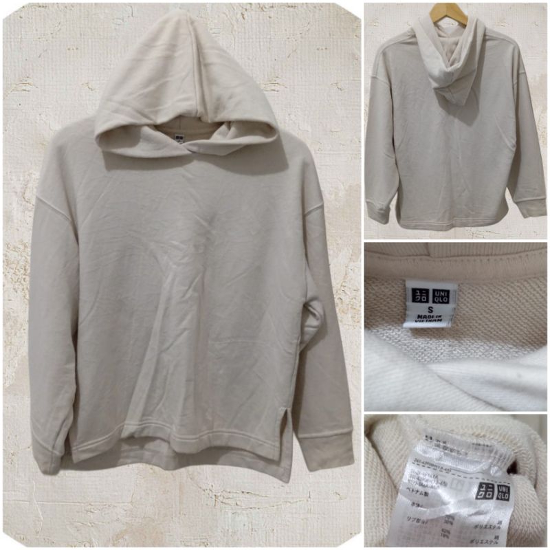 Hoodie Uniqlo cream Wanita