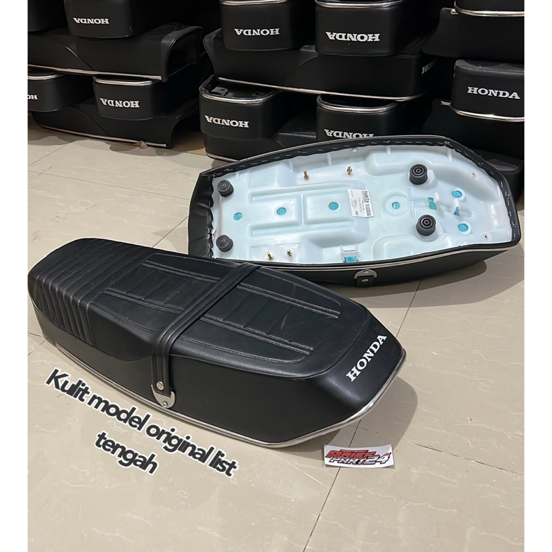 Jok Gl100 Kulit Mbtech Morgan Model Catur /Glombang Jok Honda Gl100 Mbtech Anti Gembosan Kulit