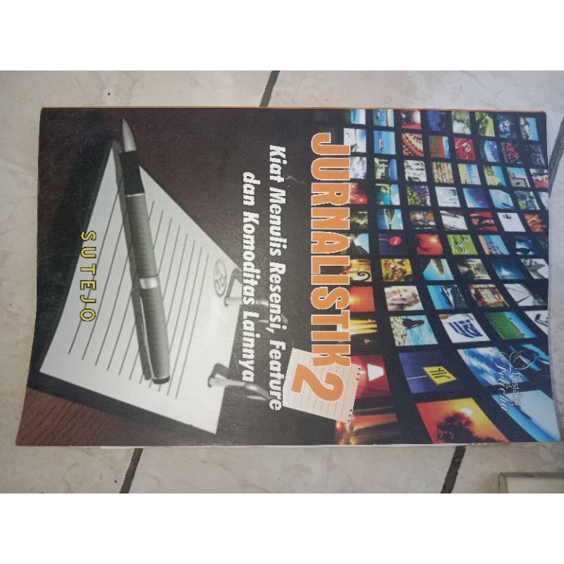 PRELOVED // JURNALISTIK kiat menulis resensi, feature dan komoditas lainnya