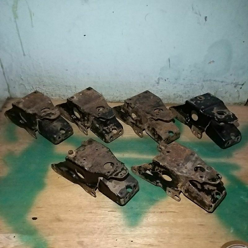 pangkon spakbor belakang supercub c700/800