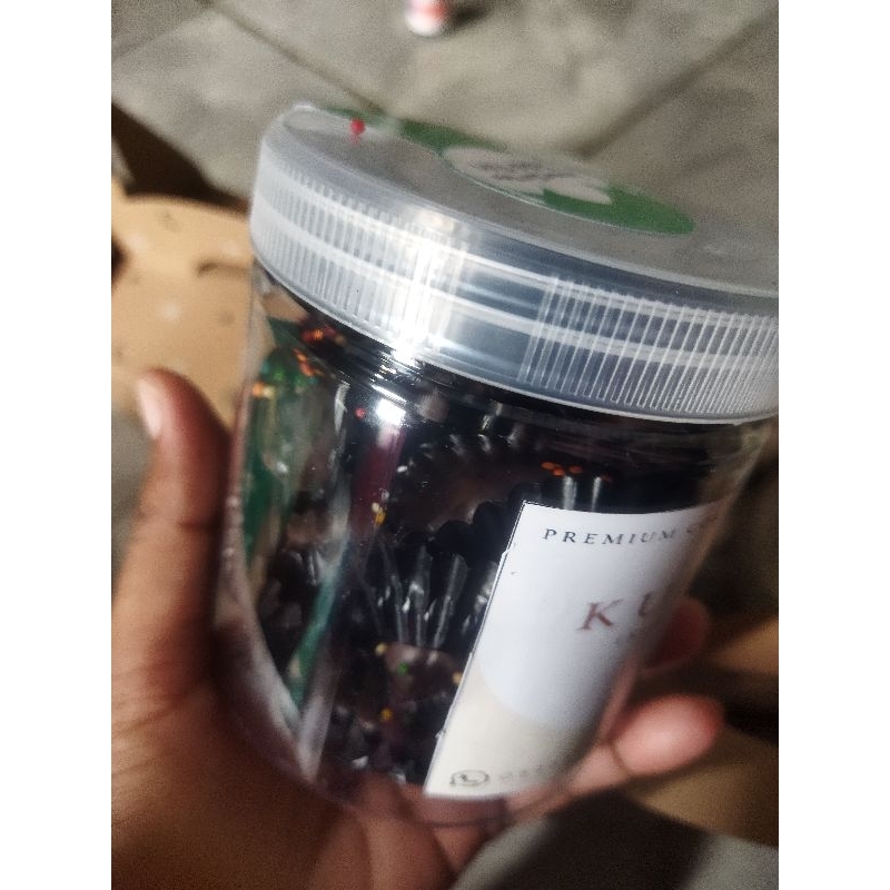 

Kurcok kurma coklat varian