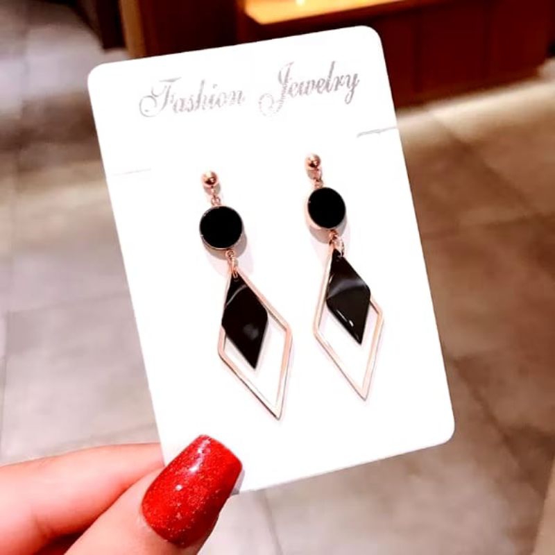 Anting bahan Titanium Kotak Hitam Rosegold