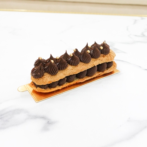 

Éclair au Cappuccino