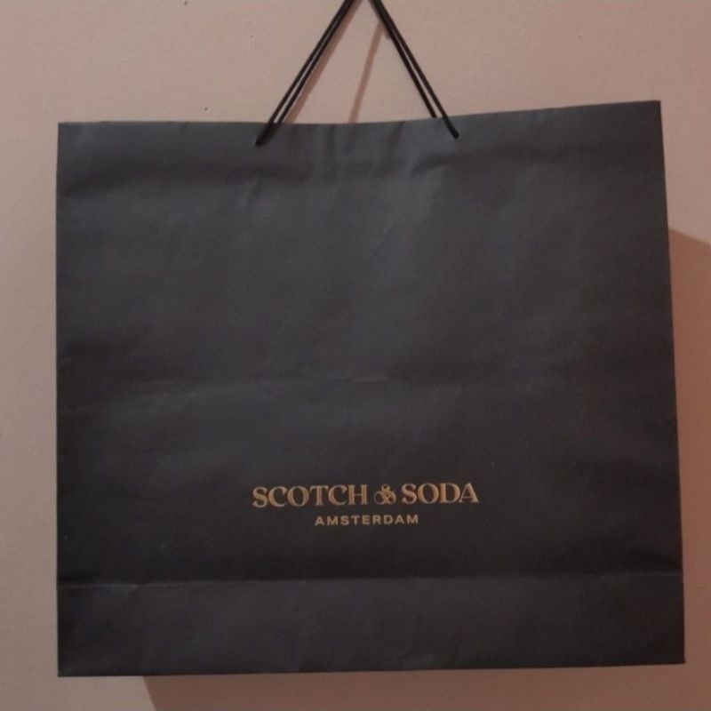 

KANTONG BELANJA PAPERBAG BRANDED AUTHENTIC ORIGINAL PAPER BAG SCOTCH & SODA