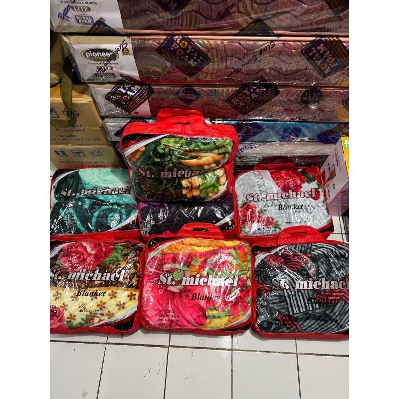 SELIMUT ST MICHAEL MERAH UKURAN 200x220 SUPER LEMBUT
