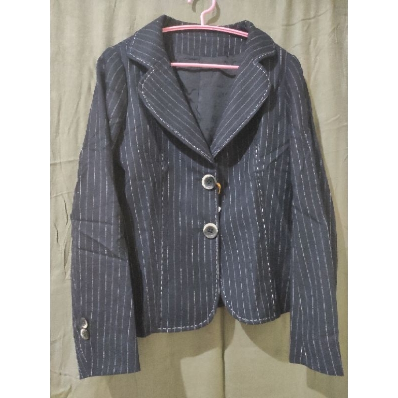 Blazer salur hitam semi wool