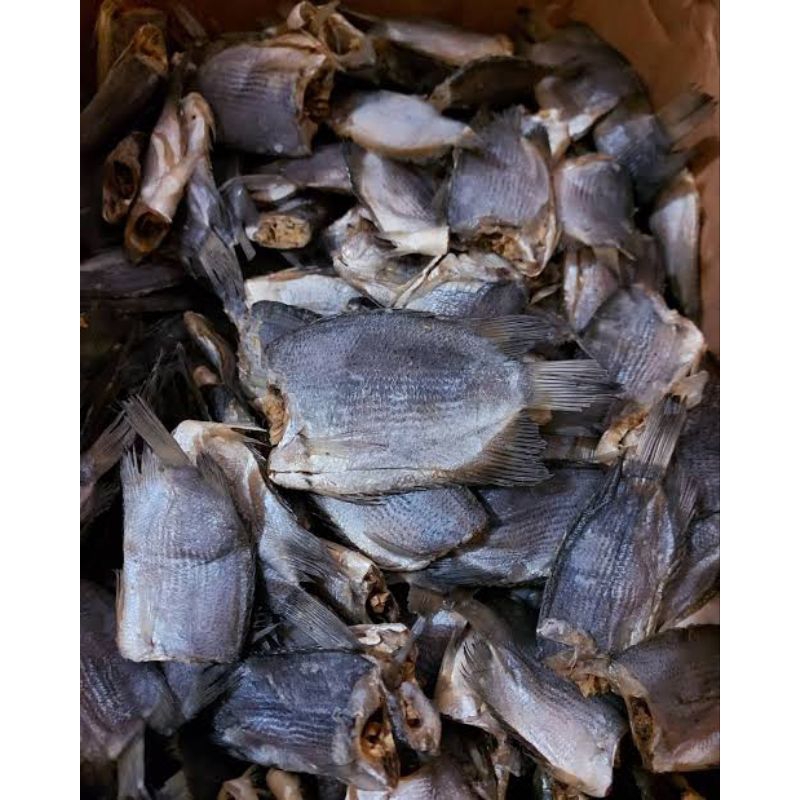 

Ikan asin biawan/ ikan asin sepat