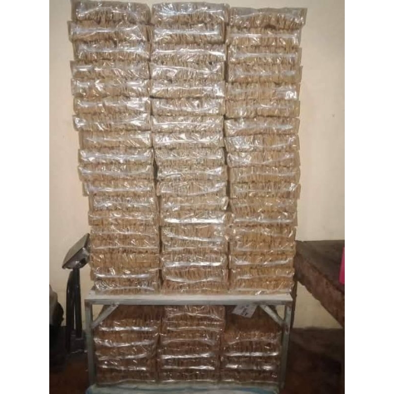 

krecek krupuk puli mentah. 250 gr