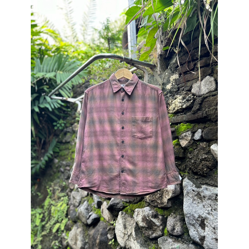 Kemeja Flannel Uniqlo U Veterano Brown