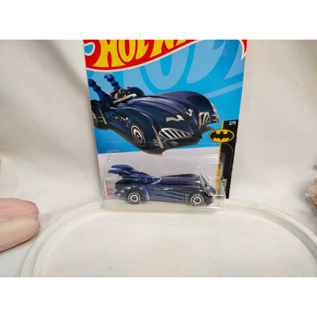 HOT WHEELS BATMAN AND & ROBIN BATMOBILE BIRU-4119