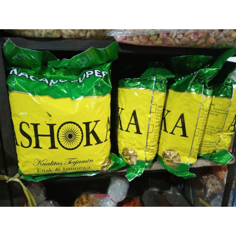 

KACANG BAWANG SUPER ASHOKA 1BALL ISI 2'5 KG