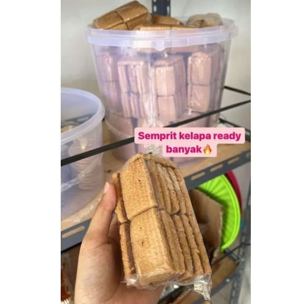 

KUE SEMPRIT KELAPA KHAS BANJAR
