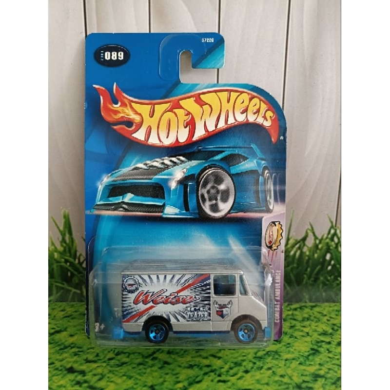 Hot Wheels Combat Medic Ambulance Carbonated Cruisers Weise Ice Teazer