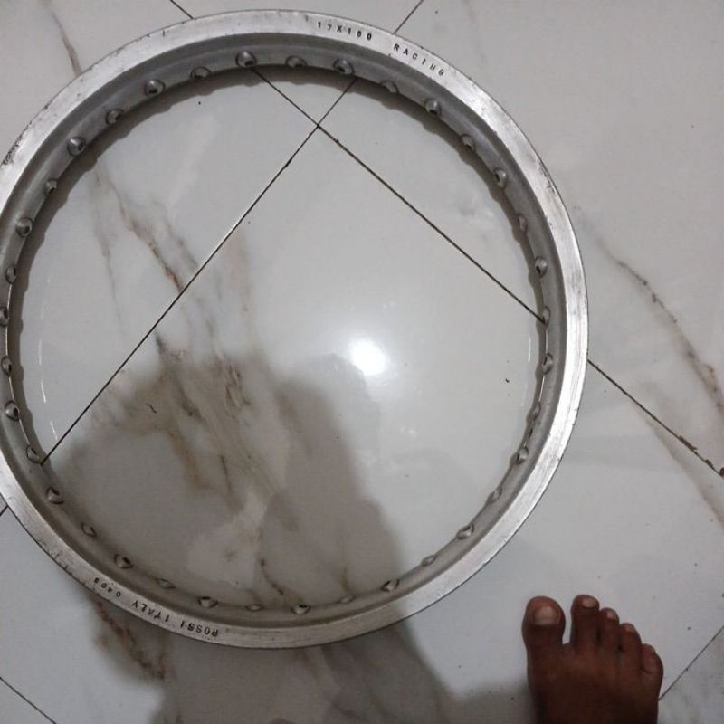 velg Rossi italy ring 17 ukuran 215 barang lawas second kotor