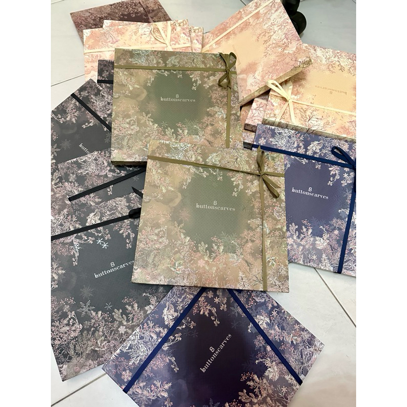 RARE NEW buttonscarves holiday frozen Topkapi buttonscarves black clay