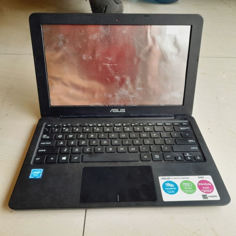 Casing Notebook Asus E202S