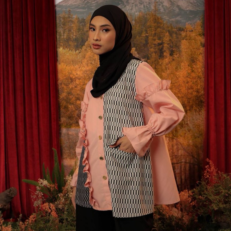 Collins Blouse Rose the Hidden Garden By ZASKIA SUNGKAR JAKARTA