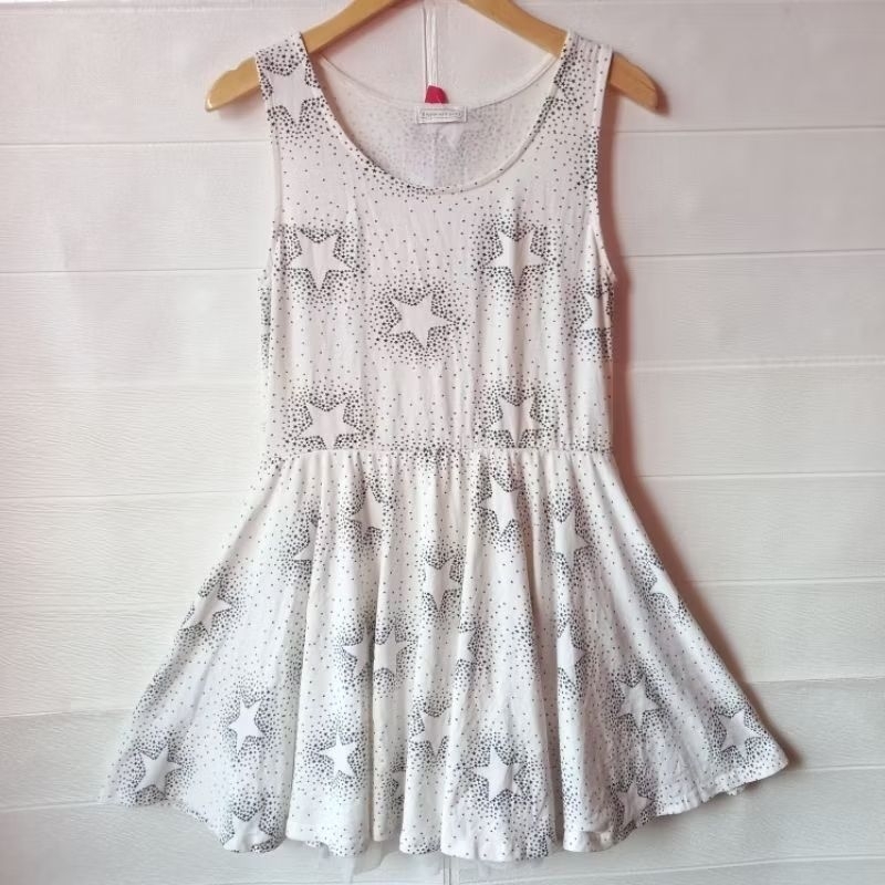 HYPHEN WORLD GALLERY LD:90-94 PJ:84 DRESS KAOS BERFURING