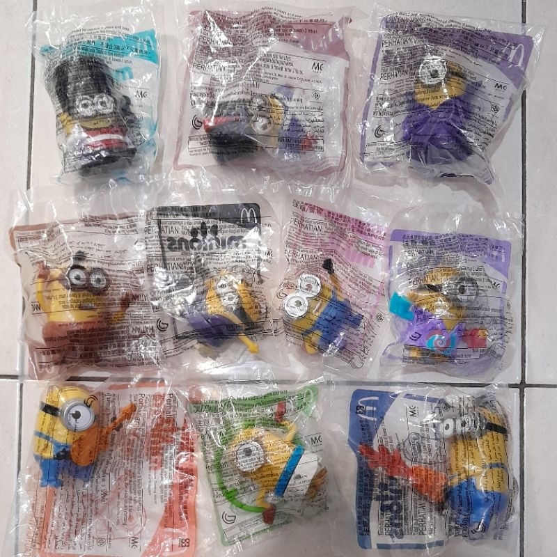 MAINAN MCDONALD HAPPY MEAL MINIONS DESPICABLE ME 2. BARU SEGEL. RARE. 1 SET ISI 10 PCS
