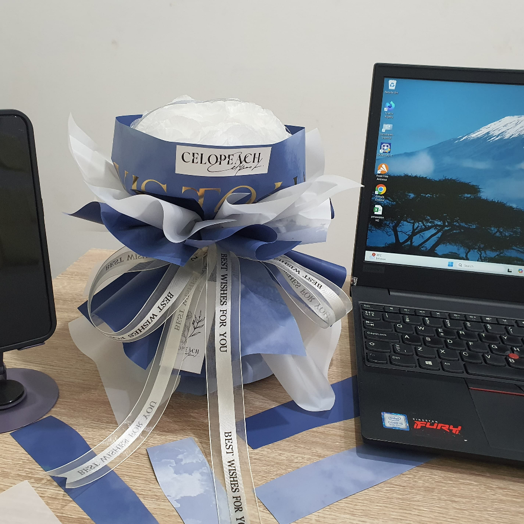 Buket Bunga Artificial Mawar Putih Biru