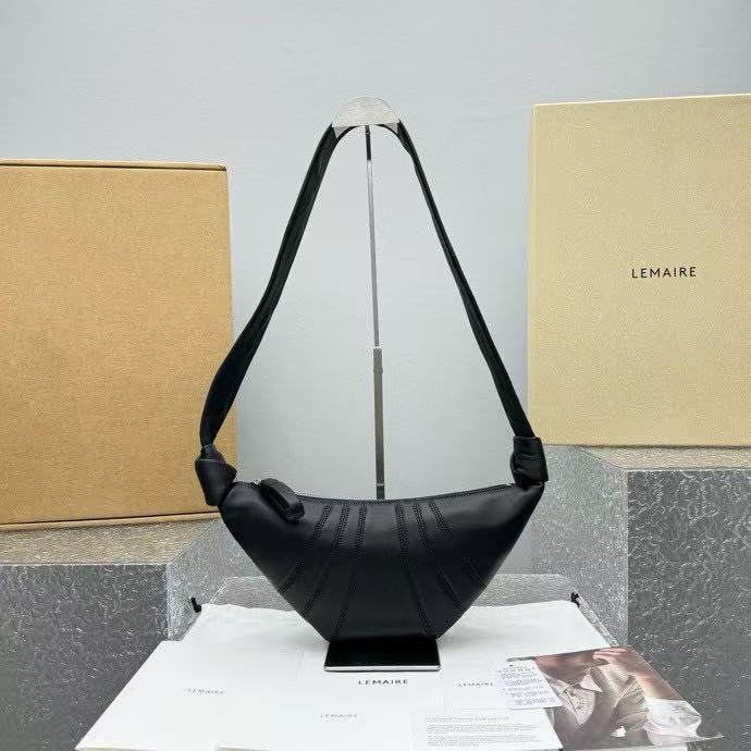 Lemaire Croissant series sheepskin horn bag, croissant bag, crossbody shoulder bag, small black 8820