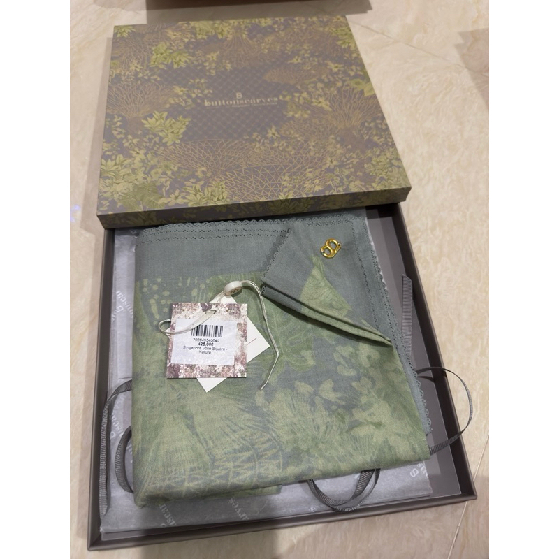 Buttonscarves Singapore Nature preloved