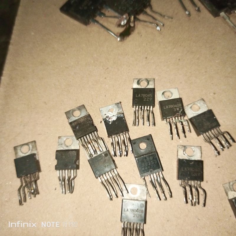 original cabutan tv. IC Vertikal LA 78040