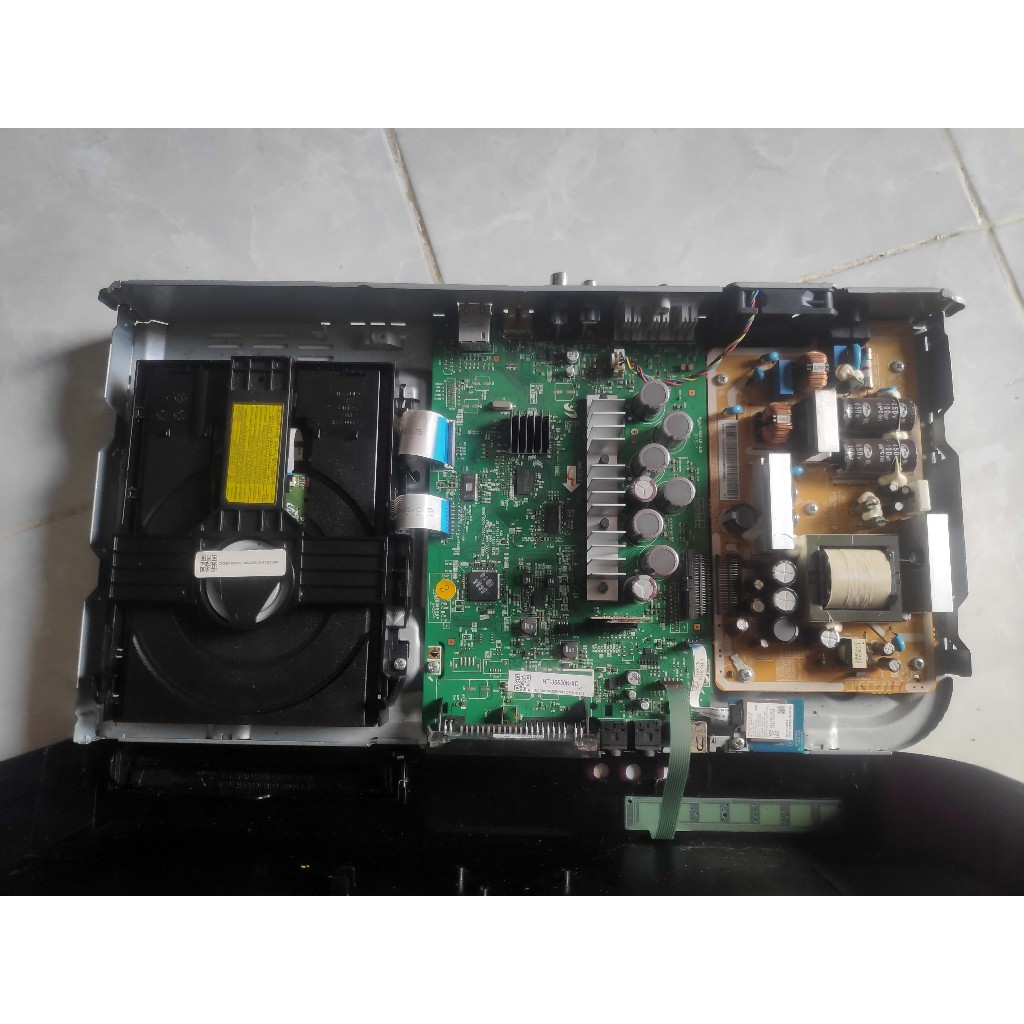 HOME THEATER Samsung HT- J5530K XD - RUSAK