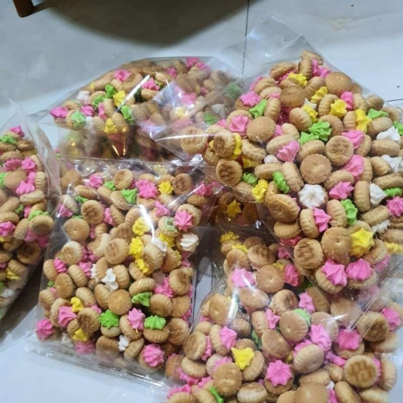 

biscuit Gem bunga 250gr Snack kiloan