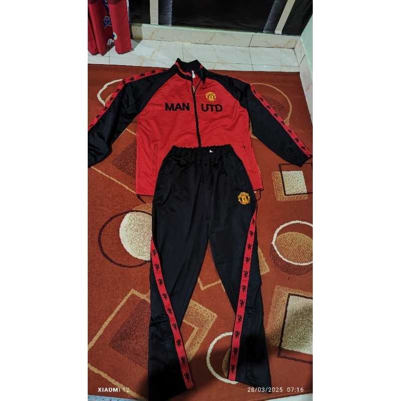 Jaket dan Celana Manchester United Original Official