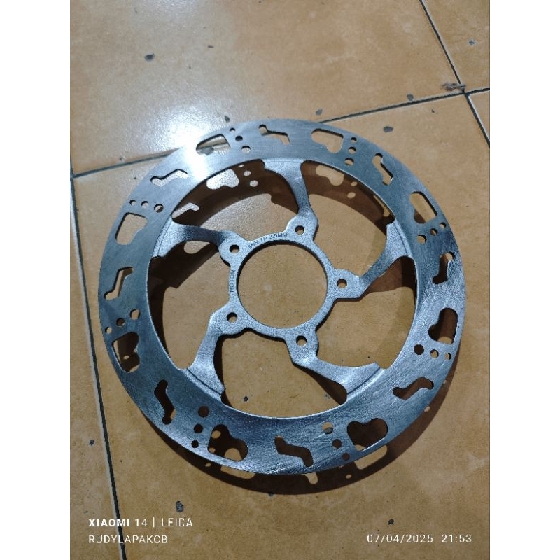 Piringan baut 5 cekung 220mm