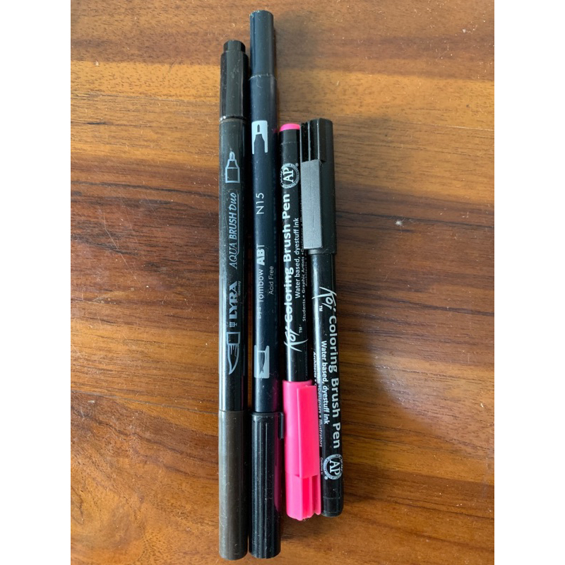 

Brush Pen (2 Tombow, 2 Koi, 1 Lyra)