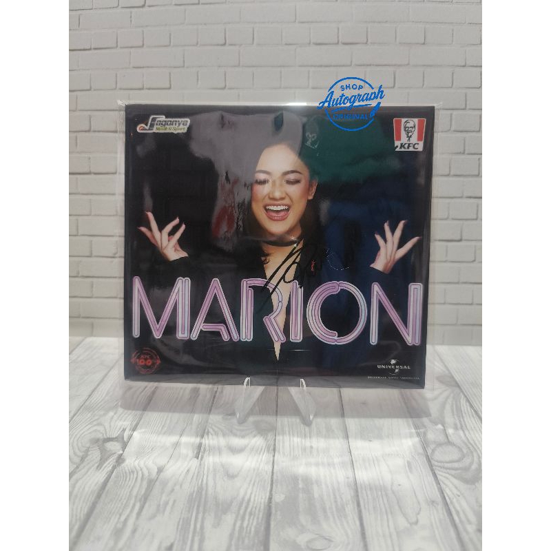 CD Original Marion Jola beserta tanda tangan asli nya