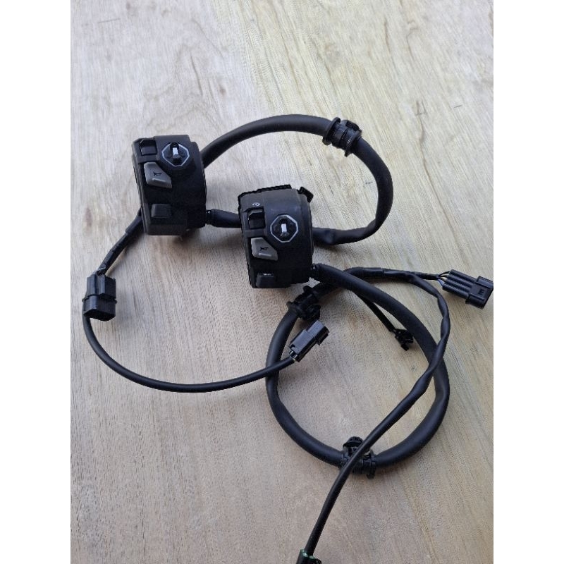 HOLDER KIRI MOGE KAWASAKI H2 ORIGINAL