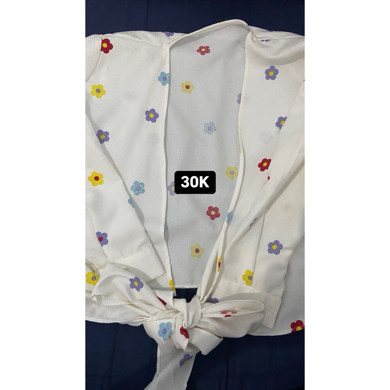 CARDIGAN MOTIF BUNGA