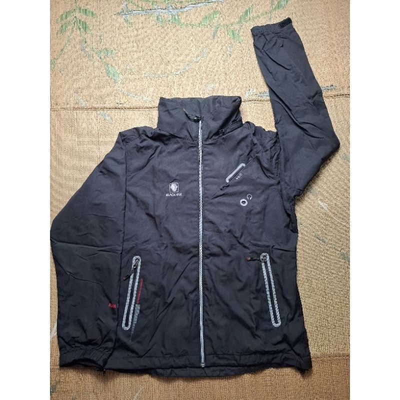 Jaket Outdoor Blackyak