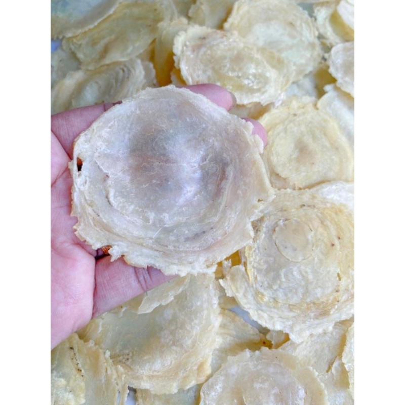 

EMPING MENTAH lebar 3/4 atau 3-4 biji melinjo kualitas super tipis kriuk ORIGINAL (TAWAR)