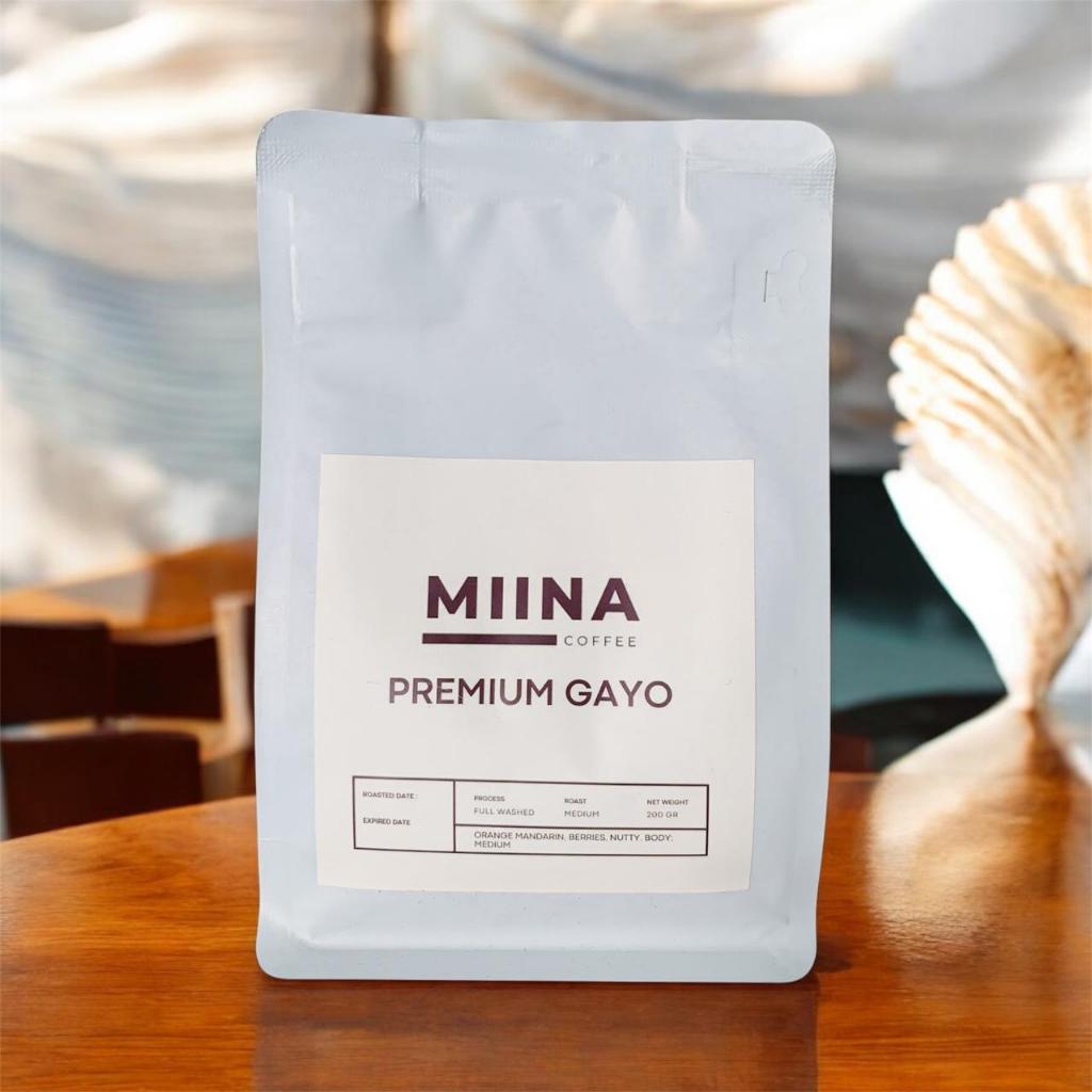 

Miina Coffee 100gr Biji Kopi / Bubuk Spesial Lintong / Aceh Gayo / Mandailing Premium Roasted Beans MC1258