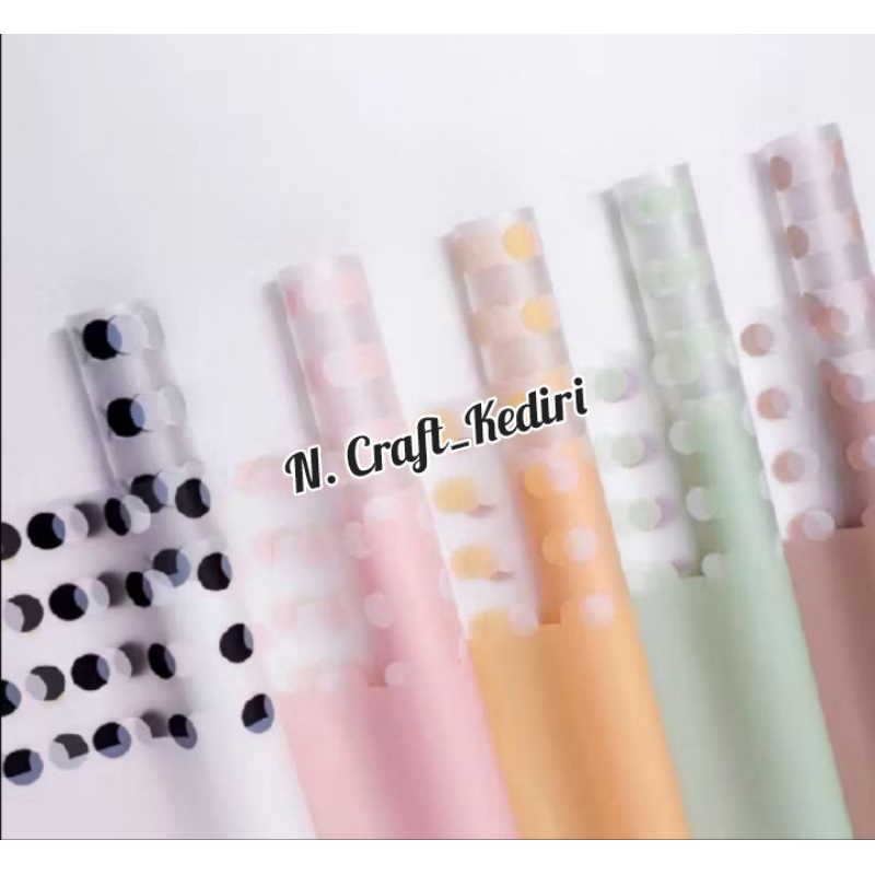 

Kertas bouquet Line Polkadot - Kertas Buket Motif Polkadot