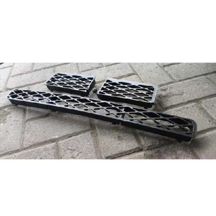 front grill cover bumper radiator mobil avanza 2007-2011 hitam isi 3pcs