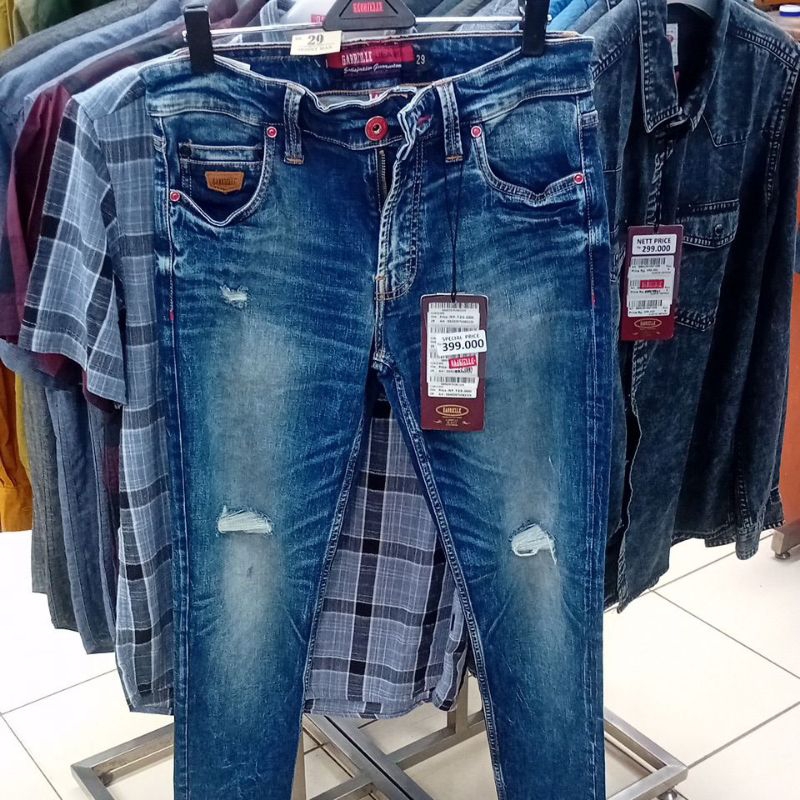 gabrielle celana sobek di ramayana sadang purwakarta